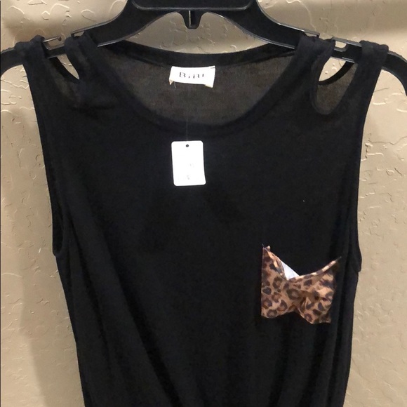 Black tank with Cheetah pocket - Picture 3 of 4